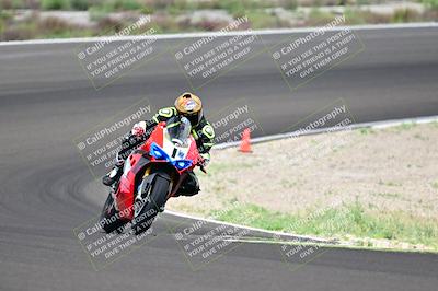 media/Apr-18-2025-TrackDaz (Fri) [[45f5874c44]]/B Group/Session 5 (Turns 5 and 6 - Inside)/